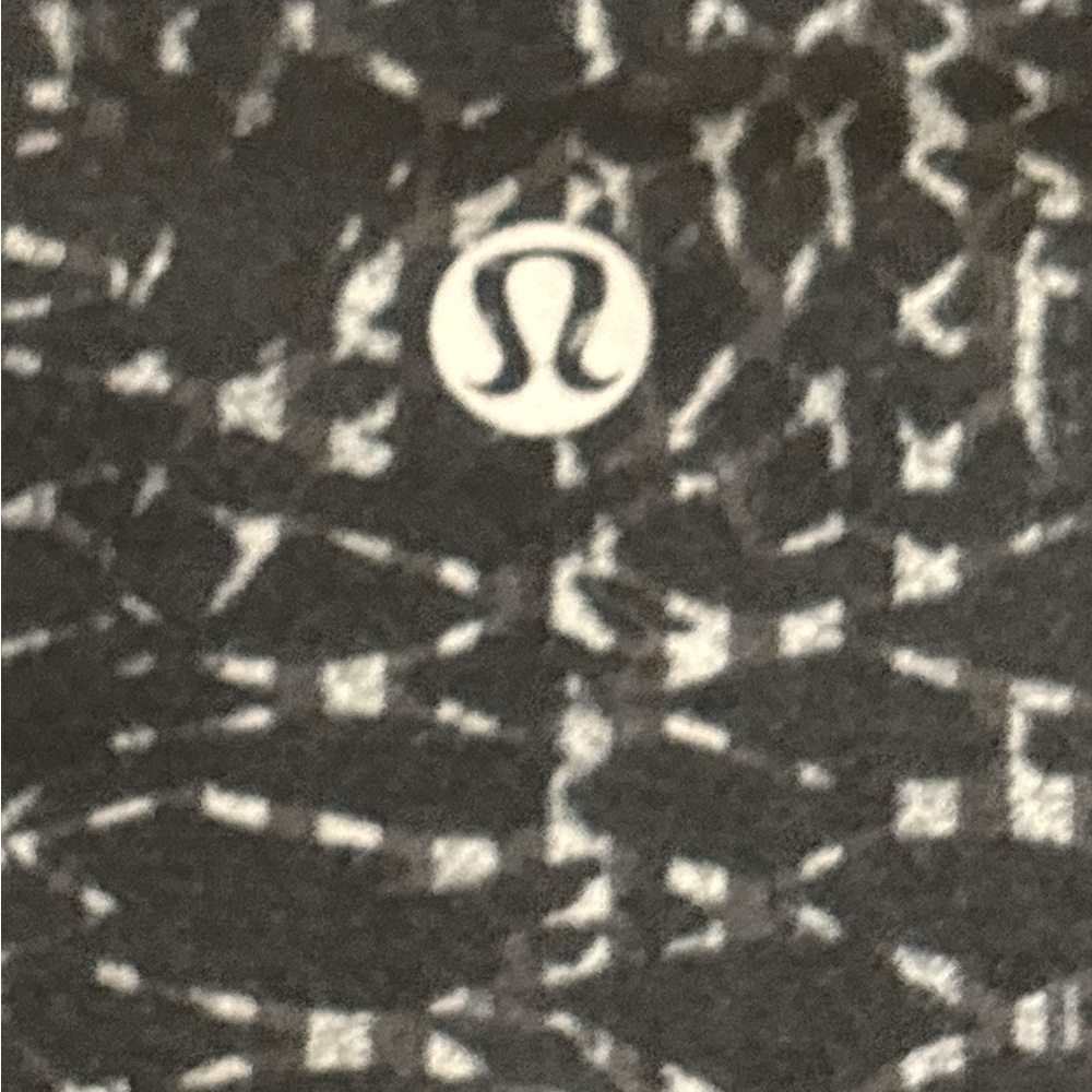 Lululemon Cropped Leggings - Picture 3 of 5